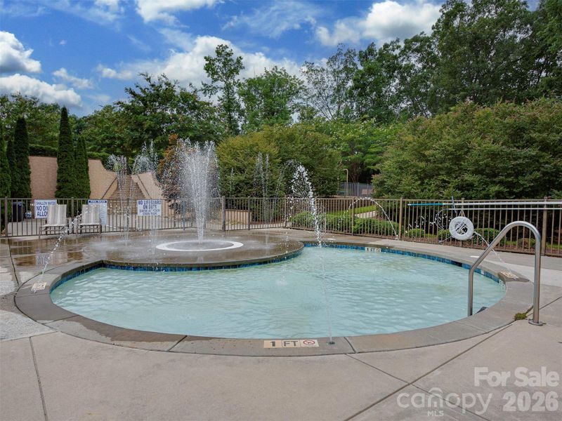 Community splash pad