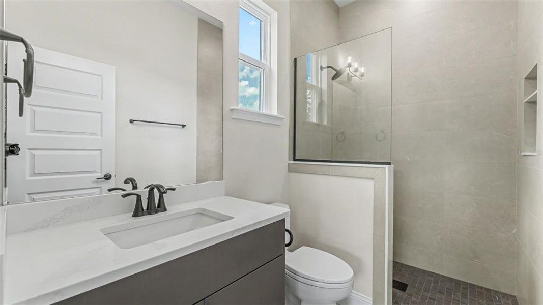 Furnished interior view inside a new home in , Lakeland (Image 9).