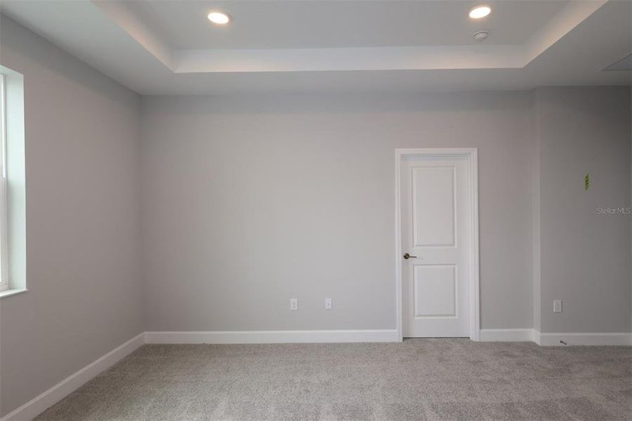 Spacious, unfurnished interior of a new home in Lake Star at Ovation, Winter Garden (Image 20).