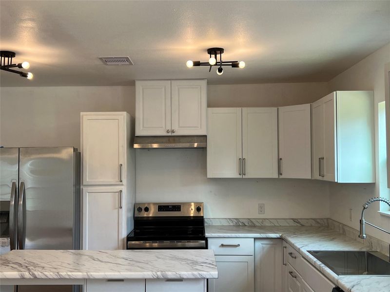 Looking from Dinning room/Breakfast area Looking from Dinning room/Breakfast area