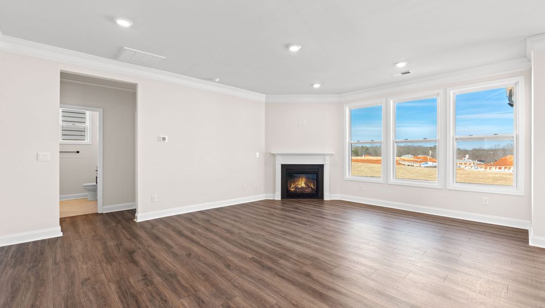 Representative unfurnished interior of a home built from the FLEETWOOD by D.R. Horton in Whitehawk Meadows, Travelers Rest (Image 19).