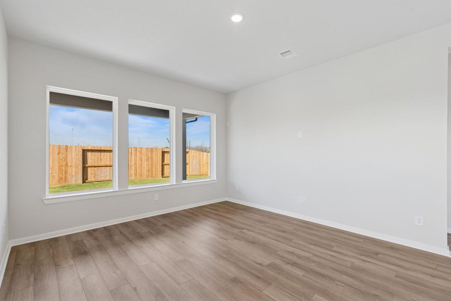Spacious, unfurnished interior of a new home in Jubilee, Hockley (Image 37).