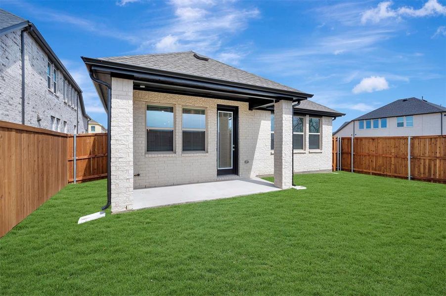 Exterior details and patio area of a home in Heritage Ranch, Sherman (Image 21).