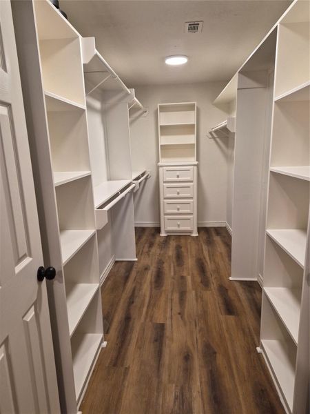 Walk-in closet