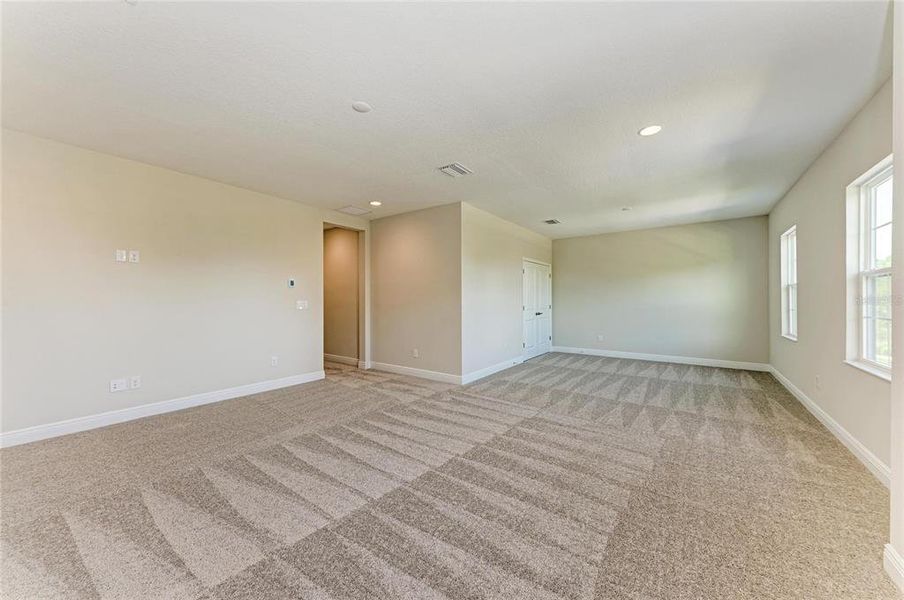 Spacious, unfurnished interior of a new home in Two Rivers, Zephyrhills (Image 38). Spacious, unfurnished interior of a new home in Two Rivers, Zephyrhills (Image 38).