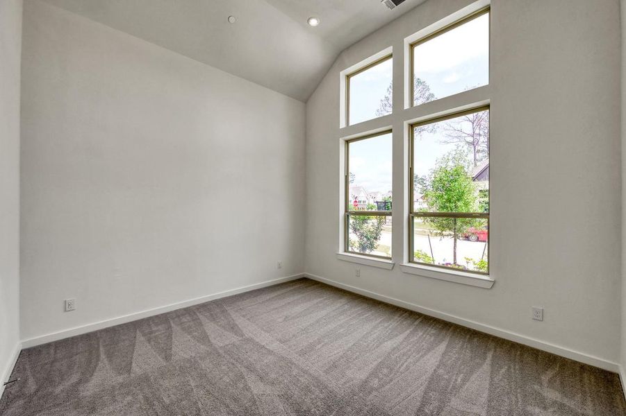 Spacious, unfurnished interior of a new home in Woodforest Townhomes, Montgomery (Image 20).