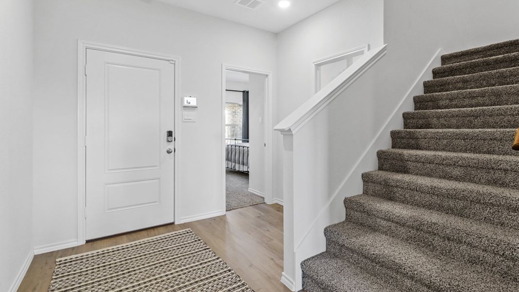 Spacious, unfurnished interior of a new home in The Reserve at Timber Creek, Lindale (Image 18).