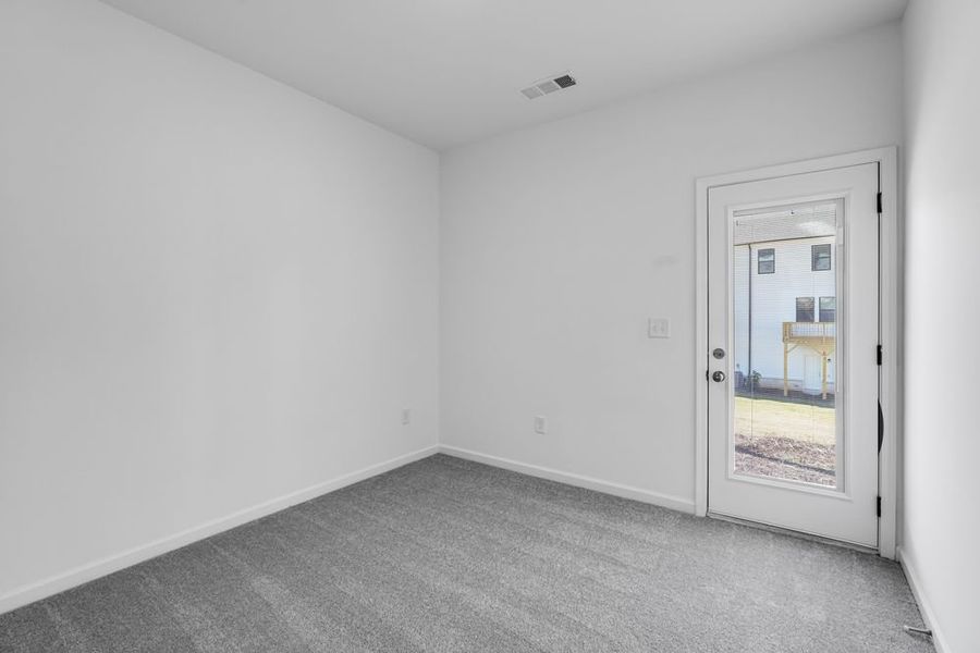 Spacious, unfurnished interior of a new home in Rosewood Farm, Lawrenceville (Image 19).