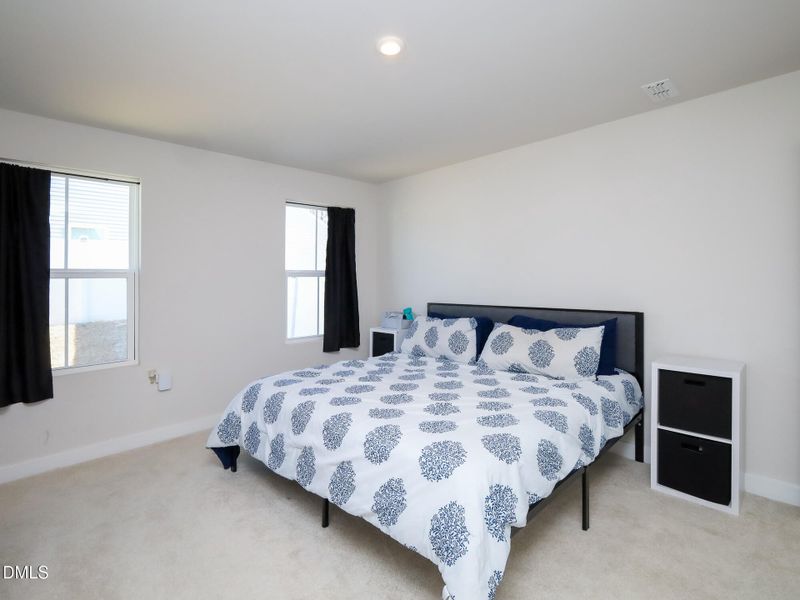 023_601_hollys_bluff_primary_bdrm