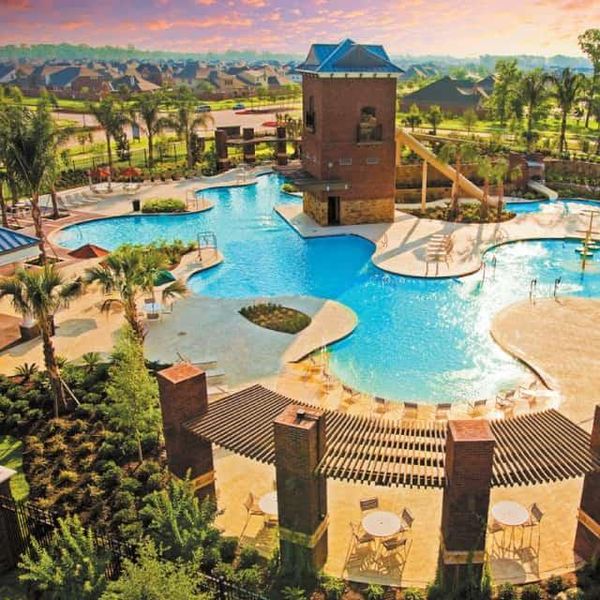 Community amenities in Sienna, Missouri City (Image 16).