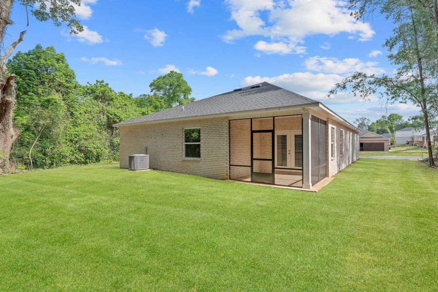 Representative exterior details of a home built from the Drexel by Maronda Homes in Applewood Reserve, Lakeland (Image 37).
