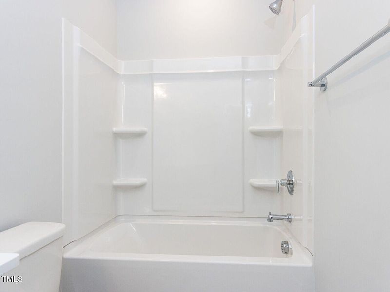 008-1280x960-bathroom