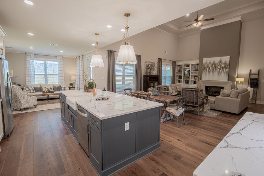 Representative furnished interior of a home built from the Huntington by Grant & Co in White Oak, Arlington (Image 37).