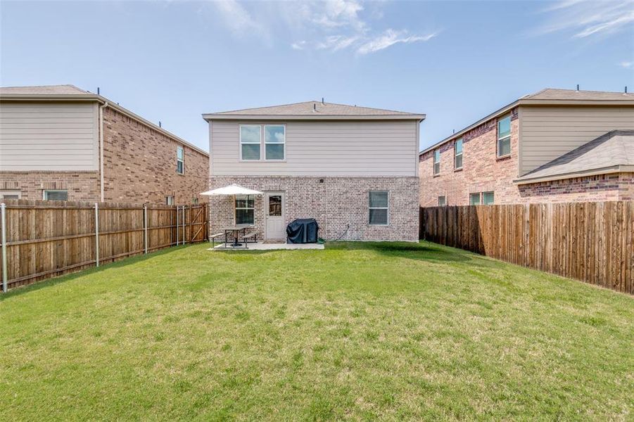 Exterior details and patio area of a home in , Forney (Image 4).