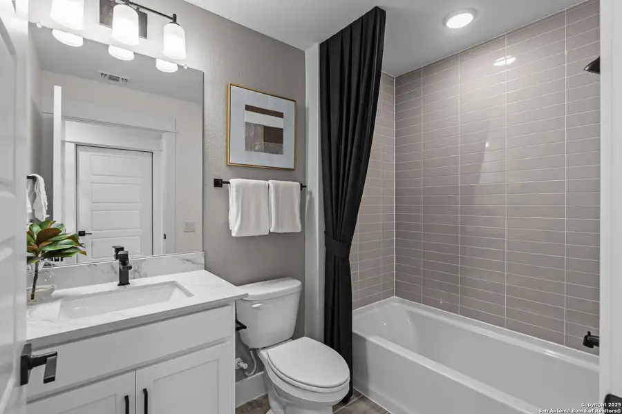 Furnished interior view inside a new home in Del Webb New Braunfels at Veramendi, New Braunfels (Image 10).