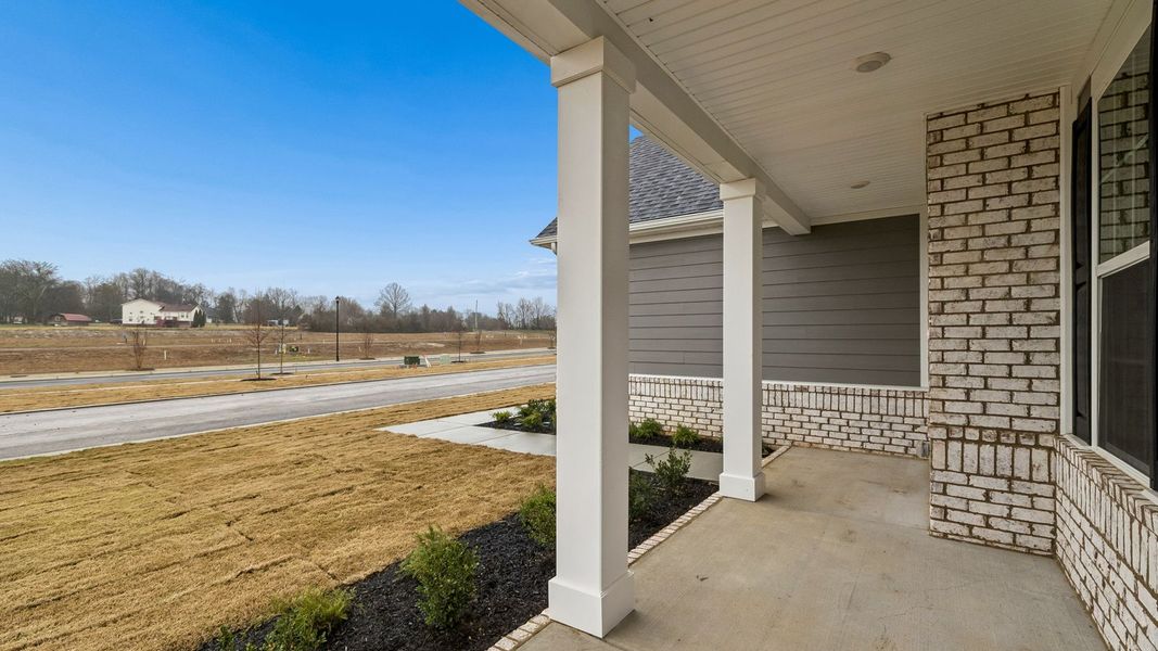 Representative exterior details of a home built from the Stonebrook  II by D.R. Horton in Pottsview, Smyrna (Image 3).