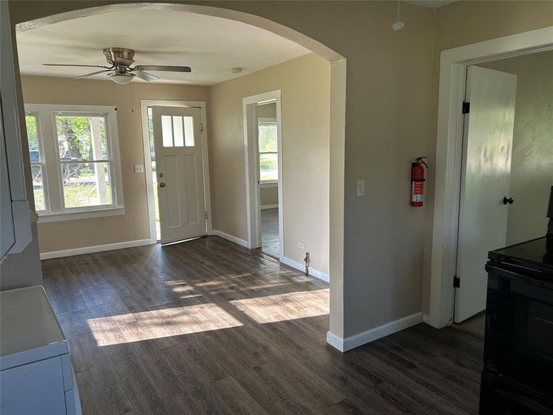 Spacious, unfurnished interior of a new home in , Whitney (Image 7).
