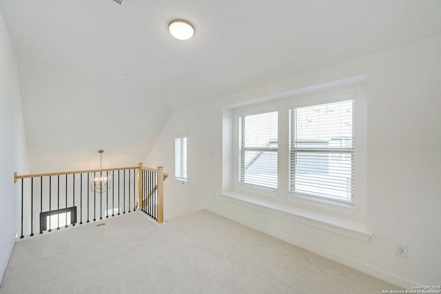 Spacious, unfurnished interior of a new home in Legacy at Lake Dunlap, New Braunfels (Image 32).