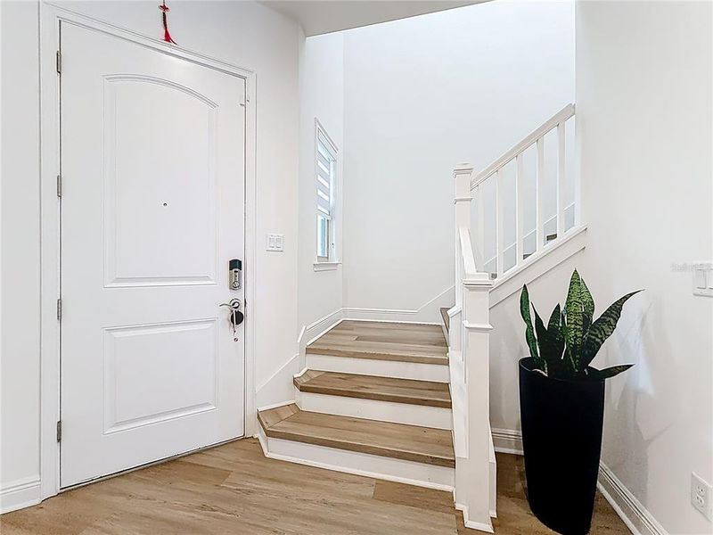 Spacious, unfurnished interior of a new home in , Orlando (Image 25).
