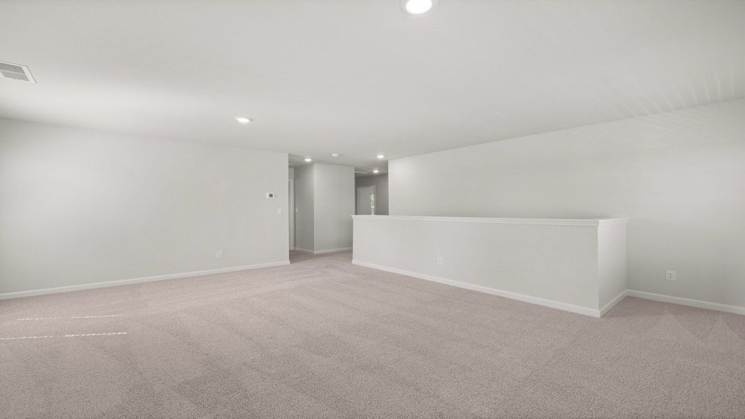 Spacious, unfurnished interior of a new home in Estates at Deer Hollow, Grovetown (Image 37).