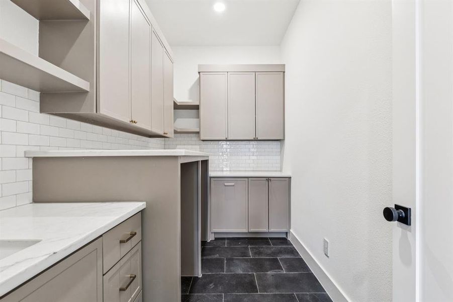 Furnished interior view inside a new home in , Dallas (Image 24).