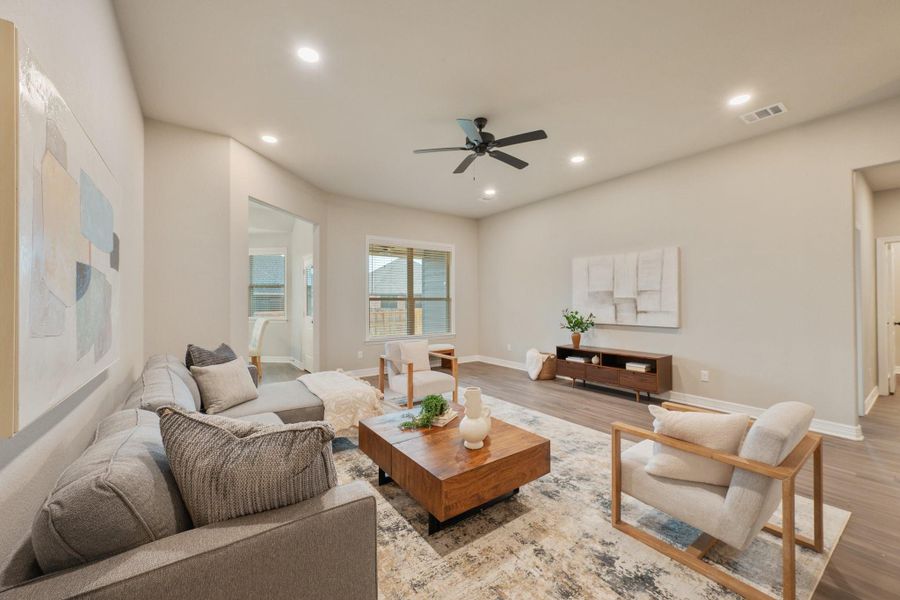 **Photos are sample photos of similar plan. Colors and features might vary**