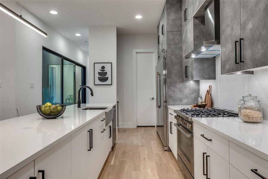 Furnished interior view inside a new home in , Dallas (Image 14). Furnished interior view inside a new home in , Dallas (Image 14).