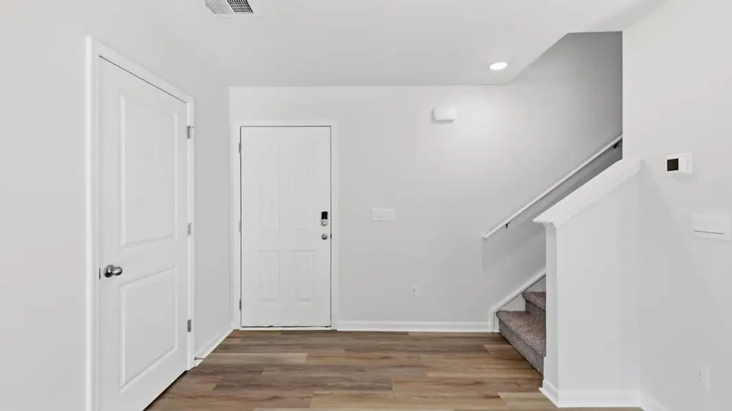 Spacious, unfurnished interior of a new home in Cedar Gap, Fountain Inn (Image 16). Spacious, unfurnished interior of a new home in Cedar Gap, Fountain Inn (Image 16).