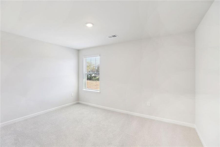 Spacious, unfurnished interior of a new home in Westmont Preserve, Powder Springs (Image 35).