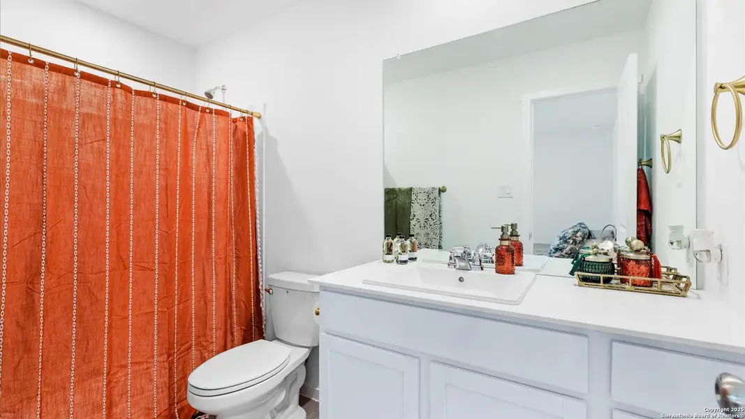 Furnished interior view inside a new home in , New Braunfels (Image 7). Furnished interior view inside a new home in , New Braunfels (Image 7).