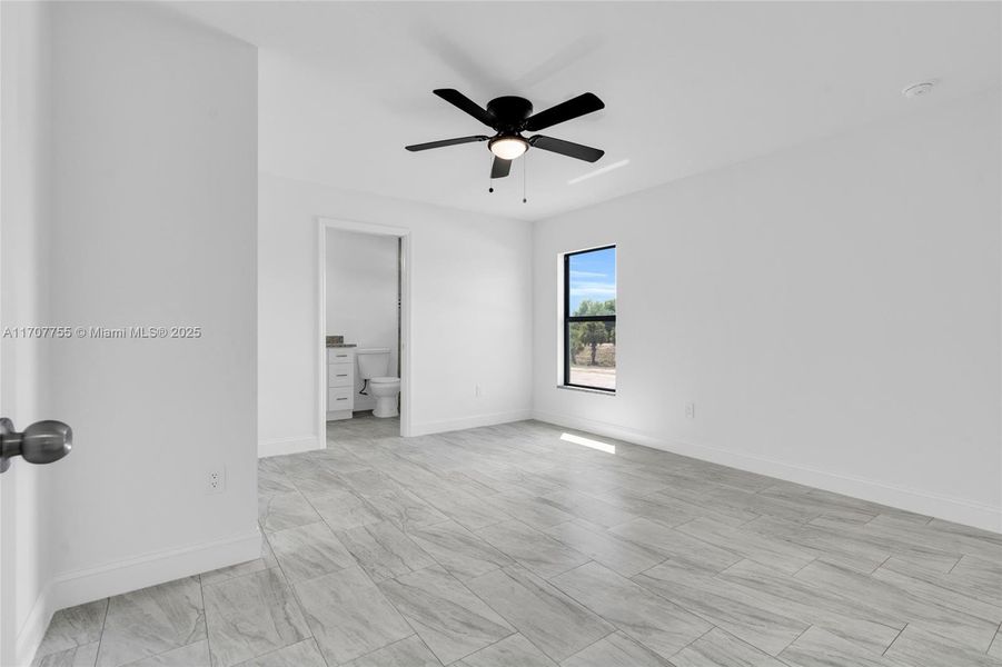 Spacious, unfurnished interior of a new home in , Labelle (Image 17). Spacious, unfurnished interior of a new home in , Labelle (Image 17).
