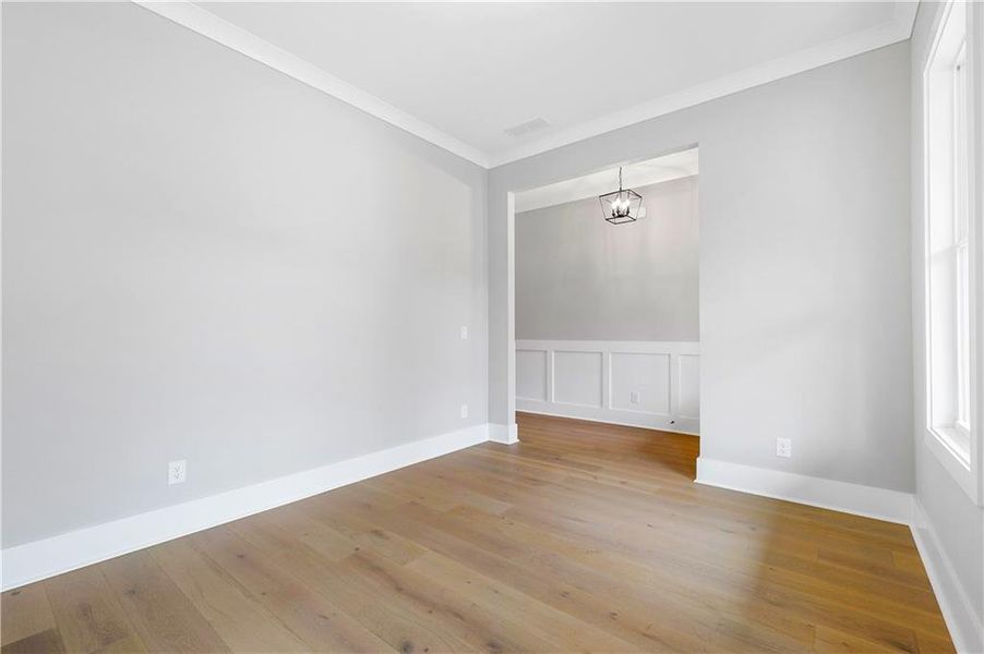 Spacious, unfurnished interior of a new home in , Brookhaven (Image 20).