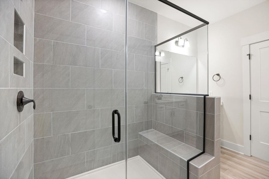 Image 43 of a home in Harbor Crossing.