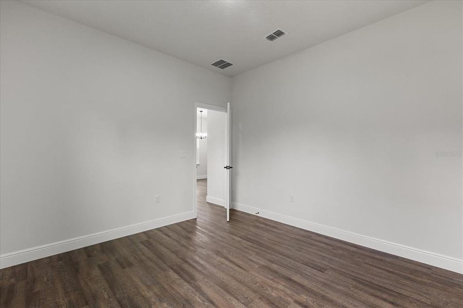 Spacious, unfurnished interior of a new home in , Ocala (Image 11).