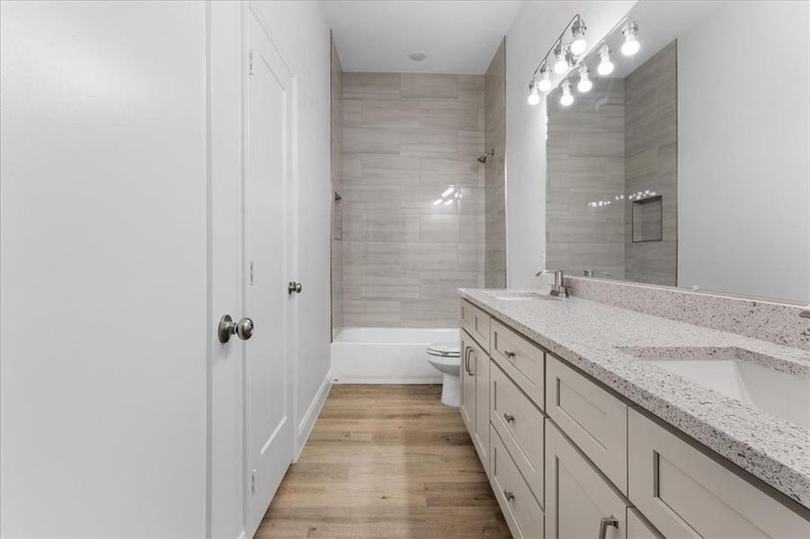 Furnished interior view inside a new home in , Fort Worth (Image 4). Furnished interior view inside a new home in , Fort Worth (Image 4).