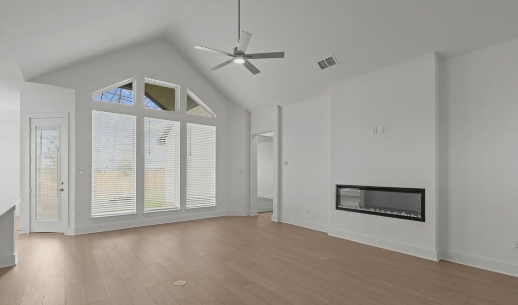 Spacious, unfurnished interior of a new home in The Reserve at Potranco Oaks, Castroville (Image 5). Spacious, unfurnished interior of a new home in The Reserve at Potranco Oaks, Castroville (Image 5).