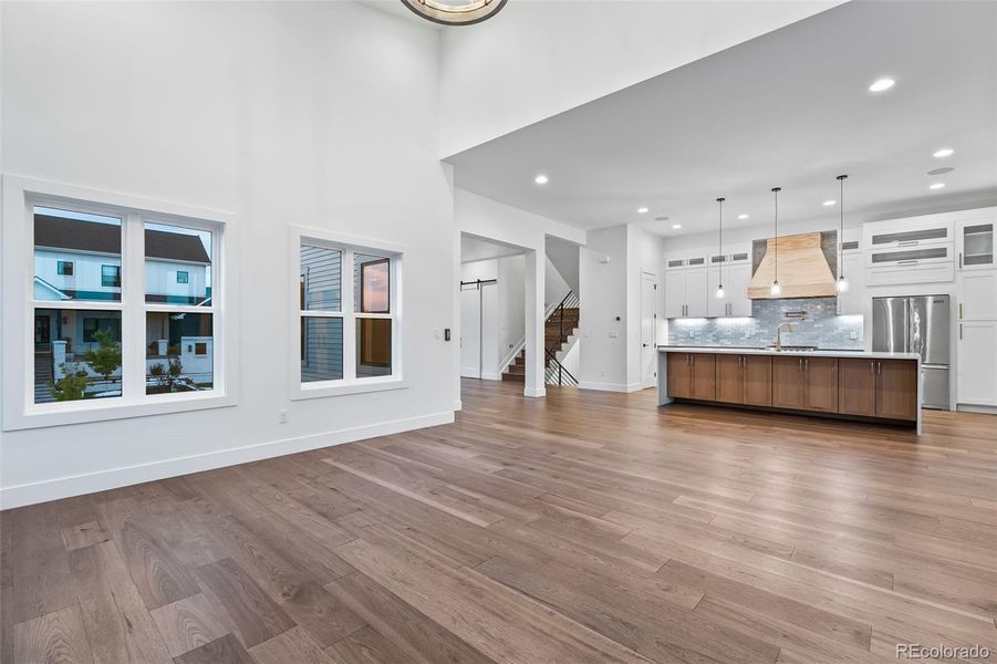 Spacious, unfurnished interior of a new home in , Lakewood (Image 19).