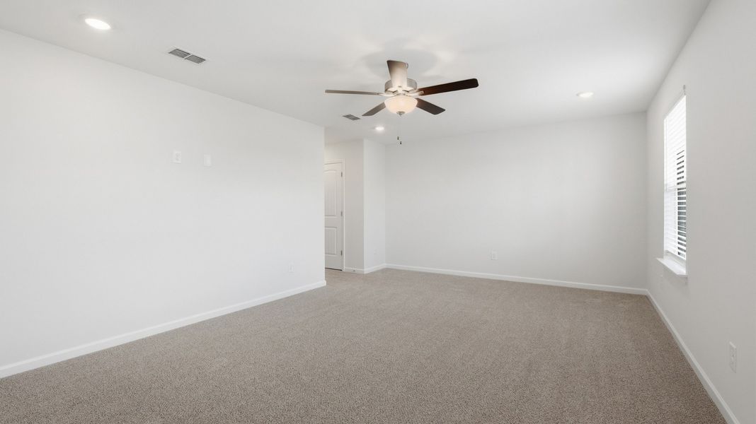Spacious, unfurnished interior of a new home in Wheatfield, Shelbyville (Image 38). Spacious, unfurnished interior of a new home in Wheatfield, Shelbyville (Image 38).