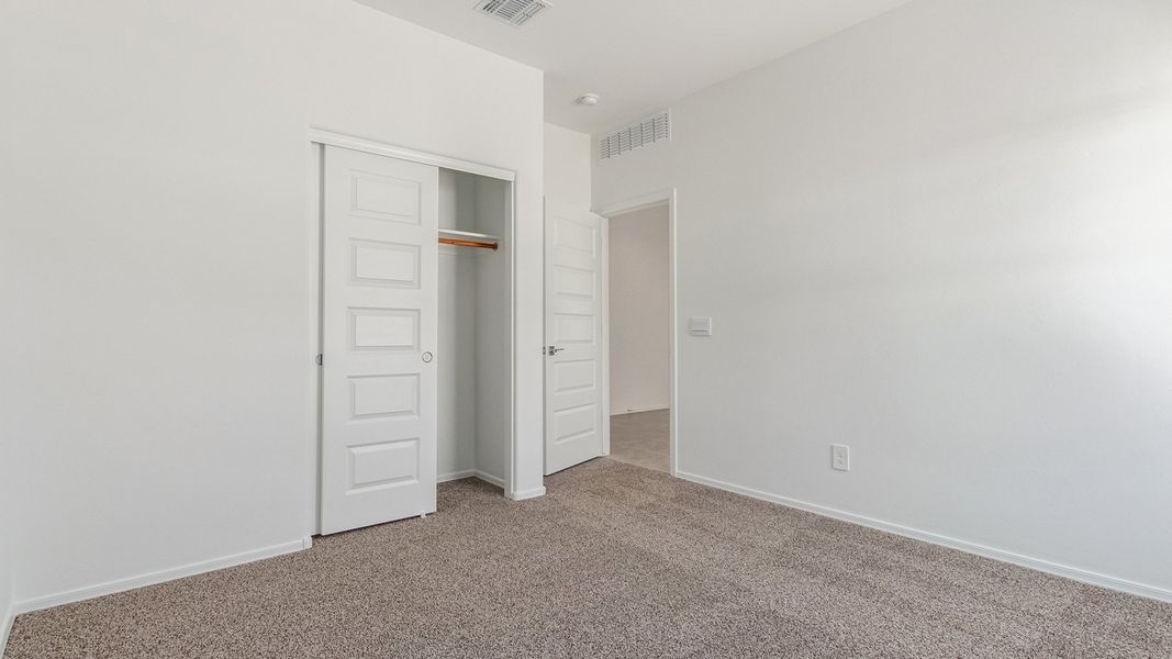 Spacious, unfurnished interior of a new home in Sycamore Vista, Vail (Image 17).
