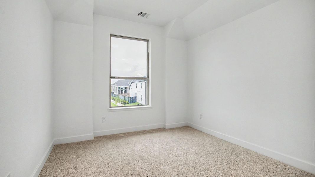 Spacious, unfurnished interior of a new home in Austin Point, Richmond (Image 6).