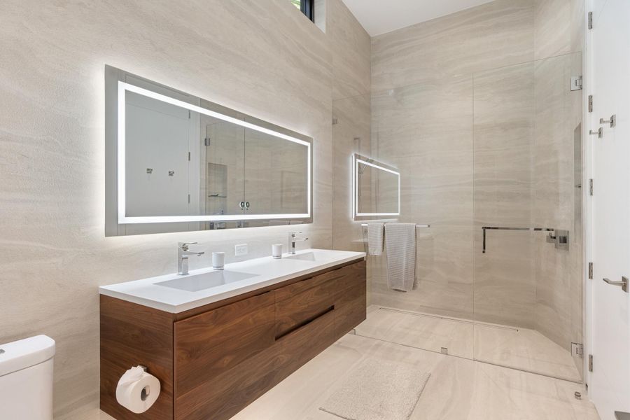 5211 Pennock Point Road