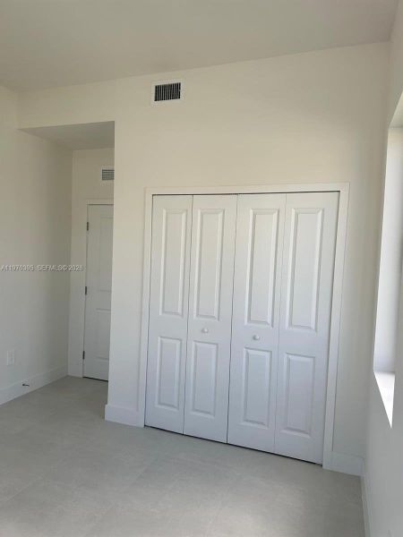 Spacious, unfurnished interior of a new home in , Homestead (Image 13).