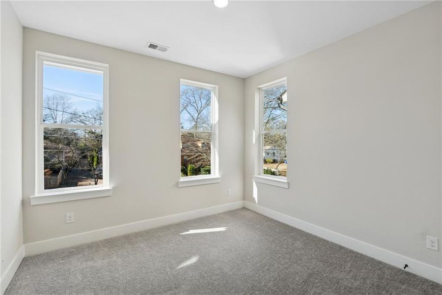 Spacious, unfurnished interior of a new home in Celesta, Decatur (Image 13).