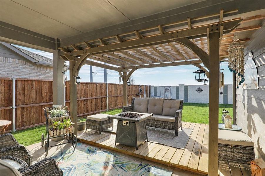 Exterior details and patio area of a home in , Weston (Image 3).