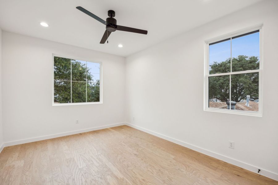 Spacious, unfurnished interior of a new home in , Dallas (Image 32).