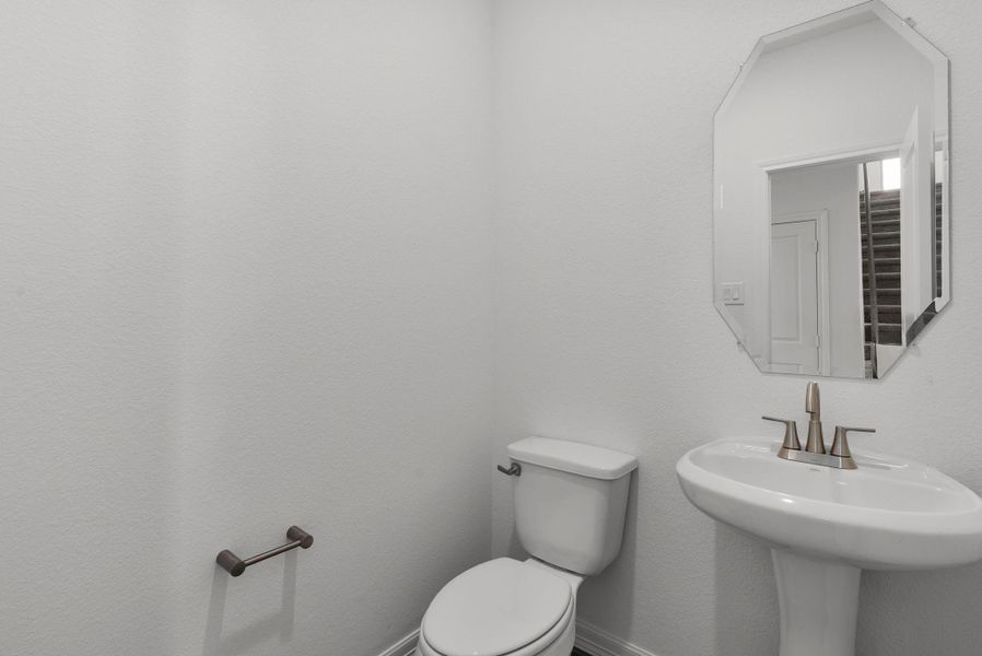 Furnished interior view inside a new home in Cedar Pointe, Crosby (Image 6).