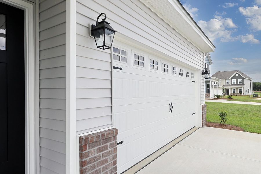 Exterior details and patio area of a home in Garden Grove, Conway (Image 3).