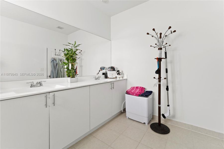 Furnished interior view inside a new home in , Miami (Image 14).