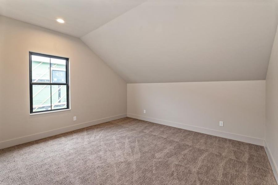 Spacious, unfurnished interior of a new home in , Mabank (Image 17).