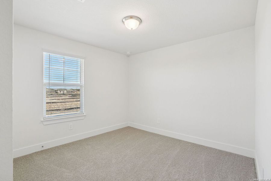 Spacious, unfurnished interior of a new home in Carmel Ranch, Schertz (Image 17).